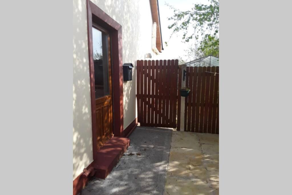 Apartment On The Wild Atlantic Way Tralee Exteriör bild